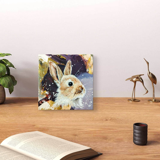 Expressiv-realistisches Gemälde Stolzes Kaninchen – handgemaltes Original Acrylbild (10 x 10 cm) auf Leinwand von H1Z ART in lebendiger Atmosphäre