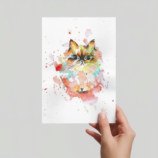 Aquarell Postkarte flauschige Katze mit bunten Farbakzenten, handgemalt, expressive Malweise.